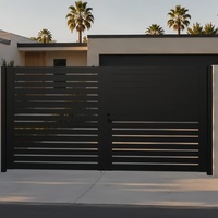 Portail Coulissant en Fer Forgé pour Entrée de Villa, Finition Or et Noir, avec Interphone et Serrure Intégrés, Idéal pour Villa de Luxe