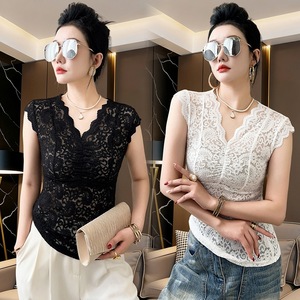 Haut tendance pour <span class=keywords><strong>femme</strong></span>, style européen, col en V sexy, sans manches, en dentelle, avec détails ajourés, polyvalent - Product Image 1