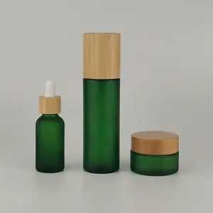 Botol kaca hijau buram 30ml 50ml, botol semprot serum botol pompa dan 100ml 150ml 200ml dengan tutup kayu