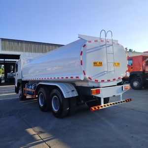 Camión <span class=keywords><strong>Cisterna</strong></span> de Combustible Pesado SINOTRUCK HOWO 6X4 de 10 Ruedas, Diésel, 37000 <span class=keywords><strong>Litros</strong></span>, para Transporte de Petróleo, en Venta en Kenia, Precio Bajo - Product Image 5