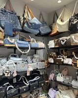 Sacs à main et pochettes pour femmes en gros, styles variés, stock aléatoire, nouveaux designs tendance, Philippines, Fujian, Chine, commande d'échantillons en 7 jours