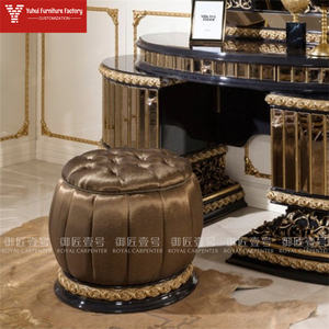 イタリア製高級羽毛布団 キングサイズベッドセット 寝室家具一式 収納付き クラシックヨーロピアンデザイン - Product Image 6