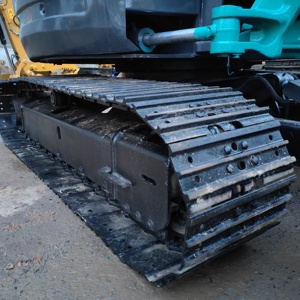 รถขุดขนาดเล็ก Kobelco SK55SR มือสอง 5.5 ตัน แบบสวิงท้ายสั้น ชั่วโมงการใช้งานต่ำ ขายสำหรับงานจัดสวนในเมือง - Product Image 5