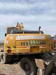 Pelle pelleteuse multifonction sur chenilles originale de la Corée Hyundai 210 à haut rendement Hyundai en bon état en vente - Product Image 2