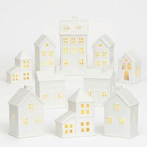 Décoration de Noël en gros, maison de Noël en céramique blanche éclairée avec LED pour la décoration de bureau et de maison - Product Image 3