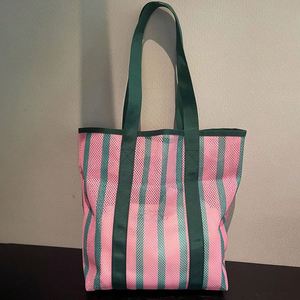 Bolso de playa grande de malla transparente con parte superior abierta para mujer, bandolera transparente a rayas sin arena, colorido para verano y piscina - Product Image 6