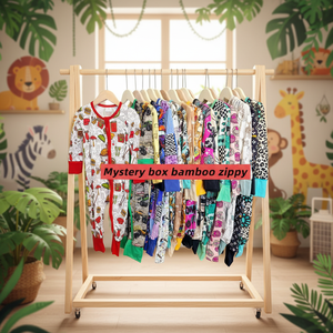 Pijama de Bambú Personalizado con Cremallera, Conjunto de Dos Piezas para Niña Pequeña, Mono de Bambú con Personajes Lindos - Product Image 1