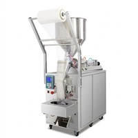 Machine d'emballage verticale automatique compacte haute productivité avec moteur pour scellage de sachets plastiques de sauces, liquides et pâtes alimentaires
