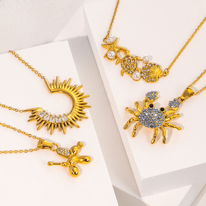 قلادة نسائية من الفولاذ المقاوم للصدأ مطلية بالذهب عيار 18 قيراط مع قلادة على شكل حرف 'Y' مرصعة بالزركونيا المكعب بتصميم كلاسيكي - Product Image 4