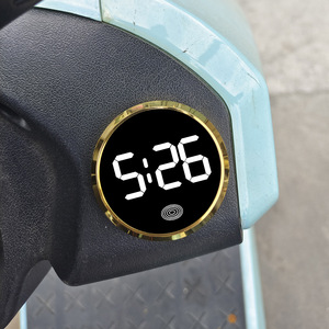 Horloge numérique lumineuse pour voiture, mini horloge à quartz étanche à clipser sur grille d'aération, accessoire de style pour voiture - Product Image 6