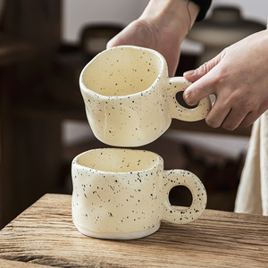 Taza de cerámica de alto valor de color, diseño moderno de tinta de salpicaduras, taza de agua bonita amasada a mano para fiesta de oficina, suministro de té y café al por mayor - Product Image 2