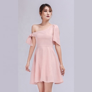 Nueva llegada diseño <span class=keywords><strong>elegante</strong></span> señoras parte vestidos de mujer Simple Sexy <span class=keywords><strong>un</strong></span> hombro Mini vestido rosa - Product Image 2