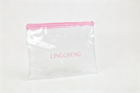 Pochette en plastique transparente personnalisée avec logo d'usine, organiseur de maquillage et de toilette de voyage, sac à fermeture éclair en PVC transparent portable avec fermeture éclair rose