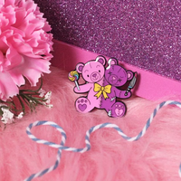 Épinglette personnalisée en émail souple, mignonne tête de tigre rose, badge métallique avec clochette, épingles de revers tendance et de collection, cadeau