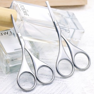 Men's nose hair trimmer, <b>small</b> <b>round</b>-tipped manual scissors for nostrils, safety. - Product Image 3