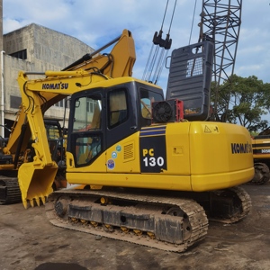 Excavadora sobre orugas Komatsu usada de alta calidad, motor de peso operativo de 13 toneladas, equipo de maquinaria de construcción incluido para - Product Image 2