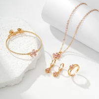 Joyería Infantil Hipoalergénica de Latón Esmaltado Floral con Circonita Cúbica en Oro Champán