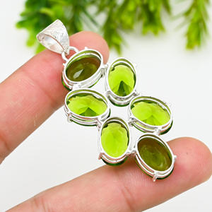 Colgante de peridoto verde de diseñador, piedra preciosa chapada en plata de ley, colgante de moda hecho a mano, joyería para unisex - Product Image 4