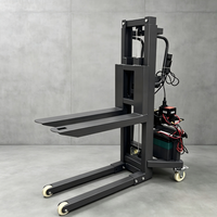 Tragbarer 300kg Elektro-Gabelstapler mit Funkfernbedienung, automatischer Bremse und abnehmbarem Stapler für Bühnen- und Flightcases