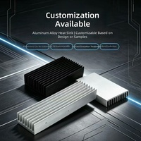 Radiateur en profilé aluminium à ailettes noires, dissipateur thermique, découpe CNC disponible pour commandes personnalisées, sans support adhésif.
