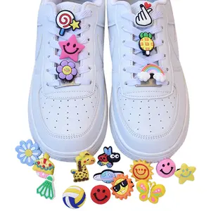 Yeni varış PVC ayakkabı bağı toka sevimli çiçek ayakkabı bağı dekoratif küçük DIY ayakkabı bağı takılar