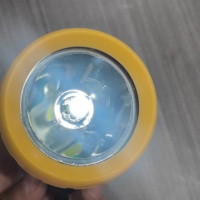 Lampe minière LED rechargeable au lithium-ion industrielle KL8M IP68 10400mAh avec capuchon de sécurité