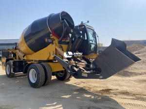 Camión Mezclador de Concreto Autocargable Portátil Xinyu de 3.5 Metros Cúbicos con Sistema Hidráulico Importado y Motor Yuchai - Product Image 2