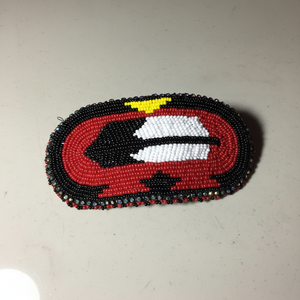 Pince à cheveux brodée avec de minuscules perles cousues à la main - Product Image 1