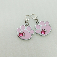 Pendentif personnalisé pour animaux de compagnie en métal rose en forme de patte, avec logo gravé au laser, strass et breloques pour gravure