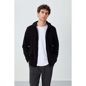 เสื้อสเวตเชิ้ตผู้ชาย Air Jones Connell Black Relaxed Fit Fleece -เสื้อสวมหัวโพลีเอสเตอร์ที่สวมใส่สบายสำหรับชุดลำลอง รุ่น 88313 - Product Image 1