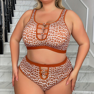 Conjunto de sujetador con estampado de leopardo estilo europeo y americano, con hebilla en forma de corazón, ahuecado, talla grande, sin aros. - Product Image 1