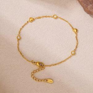 Pulsera de eslabones de cadena delicada a la moda para mujer, abalorio de corazón de circón, joyería de acero inoxidable chapada en oro de 18 quilates, aniversario de moda - Product Image 1