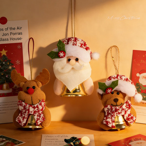 Décorations de Noël en peluche : Père Noël, Bonhomme de neige <span class=keywords><strong>et</strong></span> Ours en peluche avec clochette dorée – Décorations suspendues en tissu doux pour les fêtes - Product Image 3