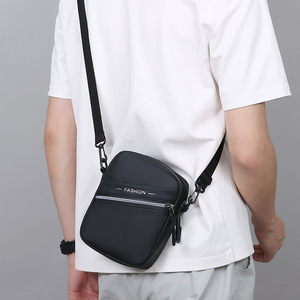 กระเป๋าคาดลำตัวผู้ชายแบบเรียบง่าย ขนาด 7 นิ้ว น้ำหนักเบา ทำจากหนัง PU แฟชั่น กระเป๋าสะพายไหล่ สำหรับใช้ในชีวิตประจำวัน ฤดูร้อน 2025 - Product Image 1