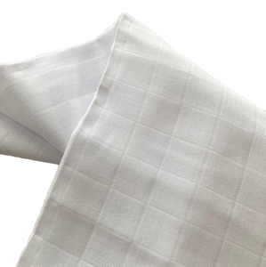 En gros Tissu en mousseline de coton de bambou biologique tissé double gaze imprimé léger pour couvertures d'emmaillotage pour bébé, couches et vêtements de nuit - Product Image 2