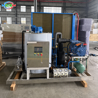Machine à glace en flocons industrielle de 5 tonnes/jour refroidie par air avec compresseur et pièces de rechange pour les usines de transformation des produits de la mer