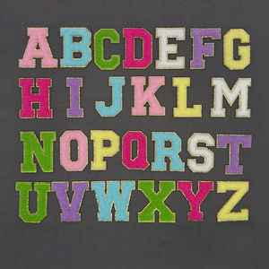 แพทช์ปักตัวอักษรที่มีกาวในตัวและรีดบนแพทช์สำหรับเสื้อผ้า, หมวก, รองเท้า, เป้สะพายหลัง-กำหนดเอง - Product Image 1