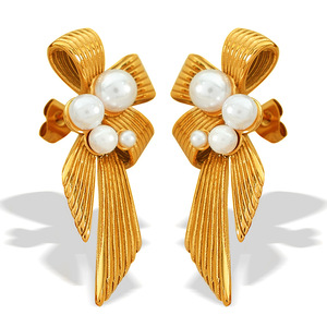 ต่างหูมุกประดับโบว์ทองคำแบบหนีบ สำหรับงานปาร์ตี้ ผลิตที่เซินเจิ้น - Product Image 5