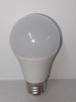 Ampoule LED A65 12W Culot E27 Corps en Plastique+Aluminium Source Lumineuse SMD AC 110-265V 6000K Blanc Lumière du Jour CRI 80 1200LM