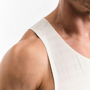 Camiseta Deportiva de Alta Gama con Corte Láser y Sellado Térmico Personalizado, Tejido Italiano, Camiseta Deportiva para Hombre - Product Image 4