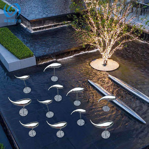 Escultura de Pez Bighead de Acero Inoxidable, Decoración de Jardín de Metal, Arte Animal Contemporáneo para Montar en el Suelo - Product Image 1