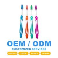 Brosse à dents en plastique bon marché, nouvelle conception, prix avantageux, utilisation à domicile, massage des gencives, poils doux, brosse à dents de voyage pour adultes