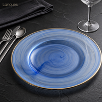 Assiette de présentation en verre bleu tourbillonnant avec bordure dorée ronde, assiette décorative pour la mise en table de mariage