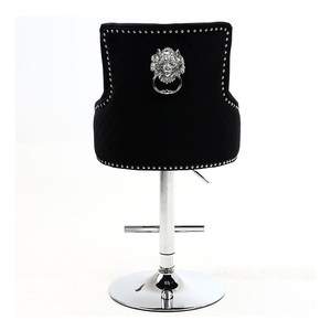 Tabouret de <span class=keywords><strong>bar</strong></span> rembourré en velours pelucheux avec heurtoir en forme de tête de lion chromé - Product Image 1