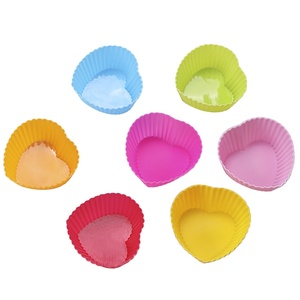 Paquete <span class=keywords><strong>de</strong></span> 10 <span class=keywords><strong>Moldes</strong></span> <span class=keywords><strong>de</strong></span> Silicona para Cupcakes <span class=keywords><strong>y</strong></span> Muffins, Redondos <span class=keywords><strong>y</strong></span> Coloridos, <span class=keywords><strong>de</strong></span> 7 cm, para Hornear - Product Image 2