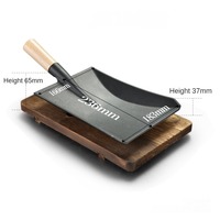 BBQ Griddle piring bahan logam besi cor panci bentuk sekop besi cor menyajikan Griddle Plate Solid kayu pegangan piring