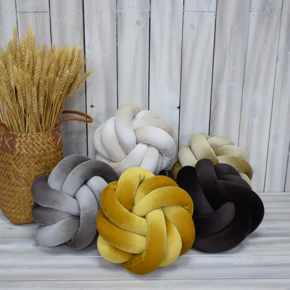 Fashion Wholesale Stuffed Handmade Plush Knot Cushion Ball Throw Pillow For Home Decor