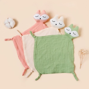 Couverture douce pour bébé en <span class=keywords><strong>gaze</strong></span> <span class=keywords><strong>de</strong></span> <span class=keywords><strong>coton</strong></span> <span class=keywords><strong>double</strong></span> couche toutes saisons avec motif tête <span class=keywords><strong>de</strong></span> renard - Product Image 2
