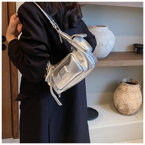 Fabricant de sacs multi-poches Hottie Style Ladies Bags Medium Women Shoulder Crossbody Compartment Bag - Product Image 5