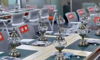 Новинка 2025: Набор настольных ламп в средиземноморском турецком стиле с электрическим LED-освещением, защитой для глаз, цоколем E14, из витражного стекла и железа, для комнаты для чтения